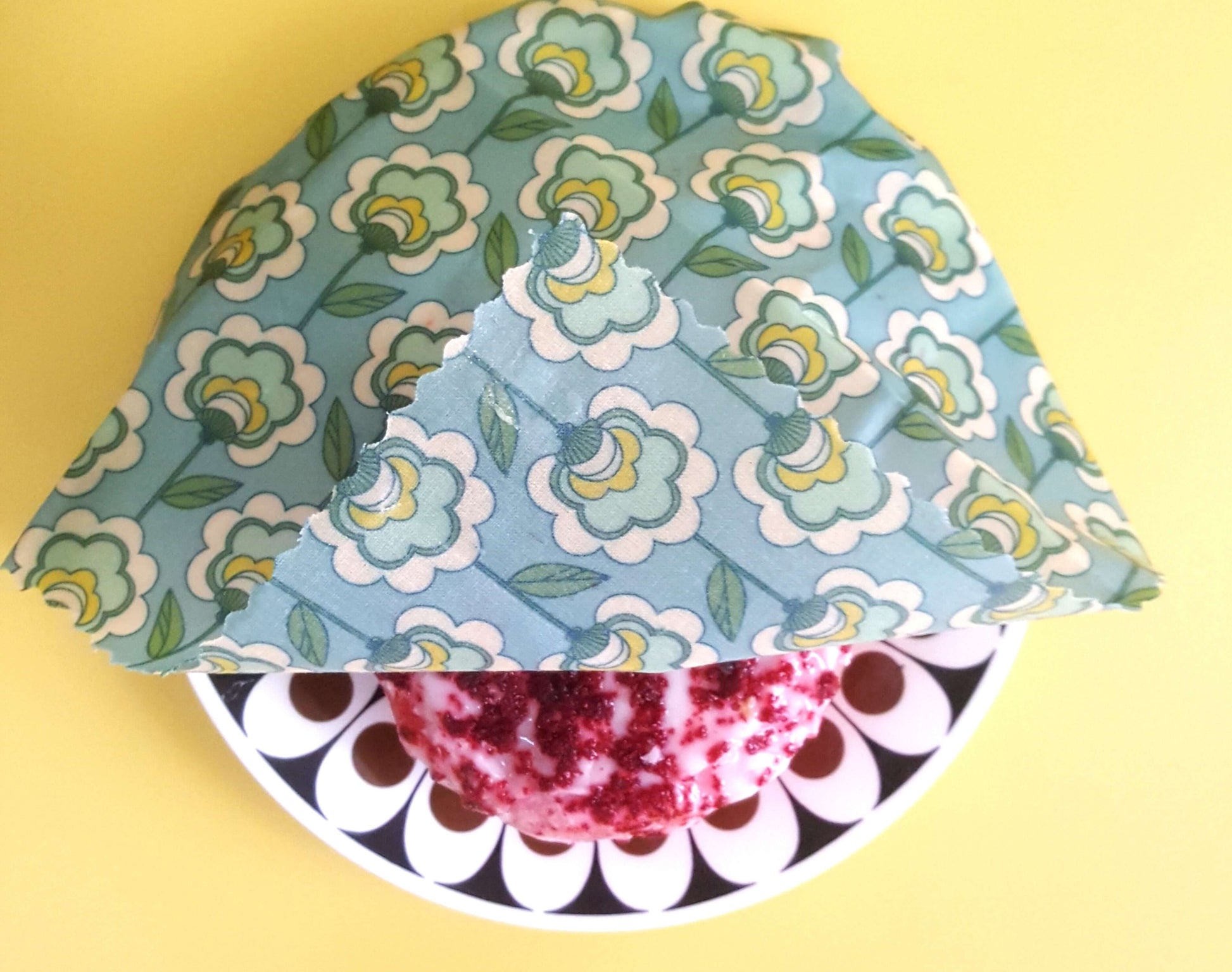 Reusable Beeswax Food Wraps 100% Hand Made in the UK by Honey Bee Good.