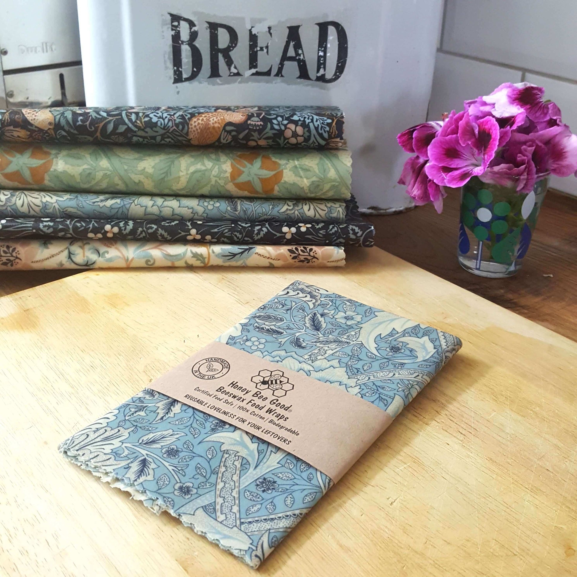 Organic GOTS Cotton Beeswax Bread Wrap in William Morris Windrush sets